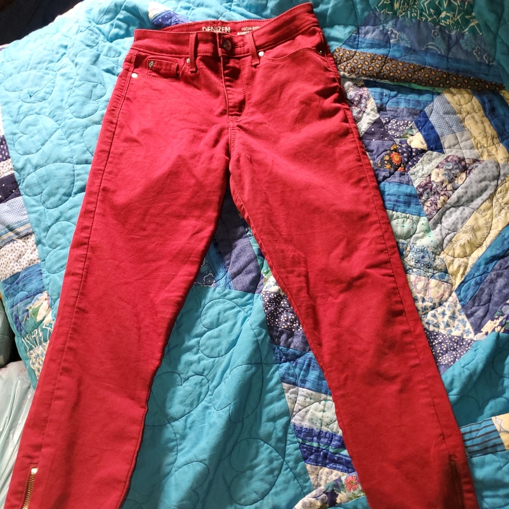 Red skinny jeans